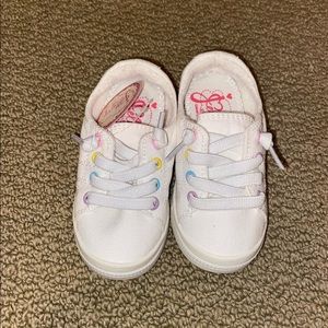 Jellypop slip on tennis shoes. Size toddler girls 5.